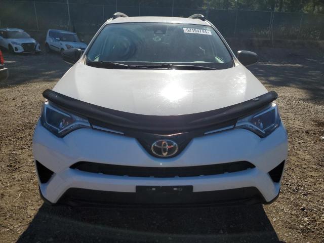 2T3BFREVXHW572698 - 2017 TOYOTA RAV4 LE WHITE photo 5