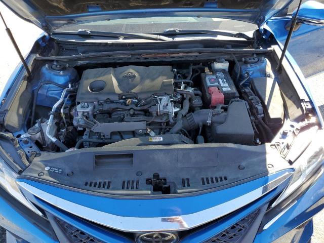 4T1B11HK7JU049901 - 2018 TOYOTA CAMRY L BLUE photo 11