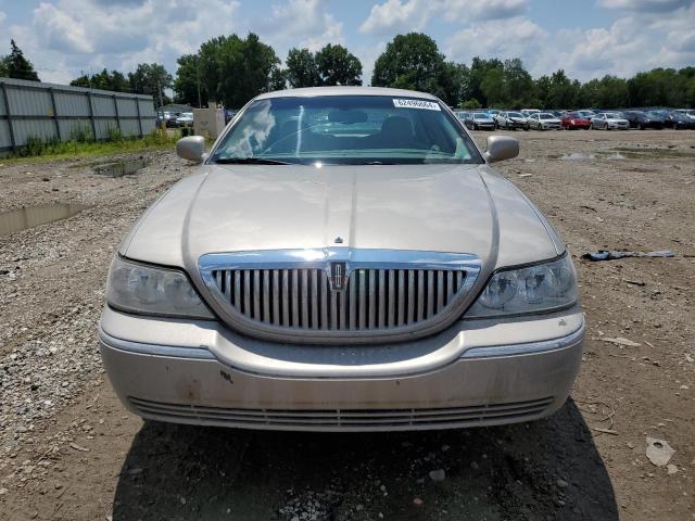 1LNHM81W63Y624735 - 2003 LINCOLN TOWN CAR EXECUTIVE SILVER photo 5