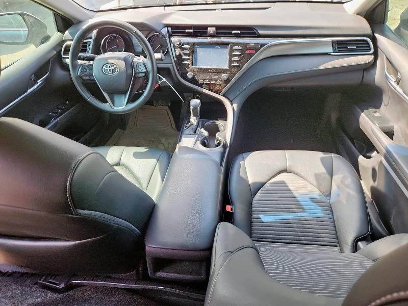 4T1B11HK3JU647516 - 2018 TOYOTA CAMRY L ლურჯი ფოტო 8