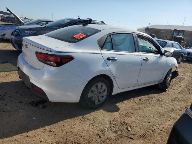 3KPA24AB4JE063729 - 2018 KIA RIO LX WHITE photo 3