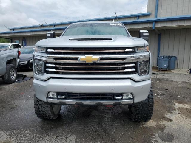 1GC4YREY4LF128417 - 2020 CHEVROLET SILVERADO K2500 HIGH COUNTRY SILVER photo 5