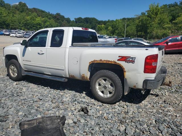 1GCRKSE7XDZ177501 - 2013 CHEVROLET SILVERADO K1500 LT WHITE photo 2