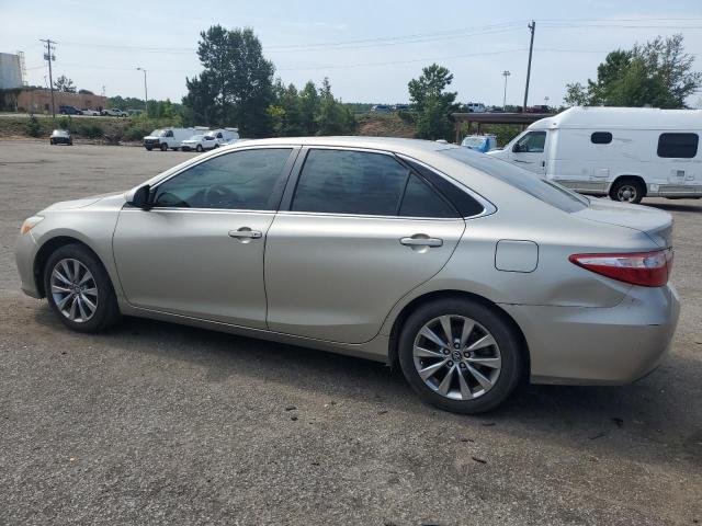 4T1BF1FK9HU695357 - 2017 TOYOTA CAMRY LE TAN photo 2