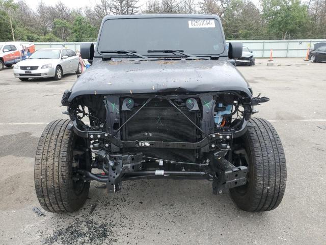 1C4JJXP60NW228315 - 2022 JEEP WRANGLER U SAHARA 4XE BLACK photo 5