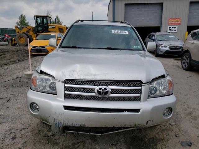 JTEEW21A060030305 - 2006 TOYOTA HIGHLANDER HYBRID SILVER photo 5