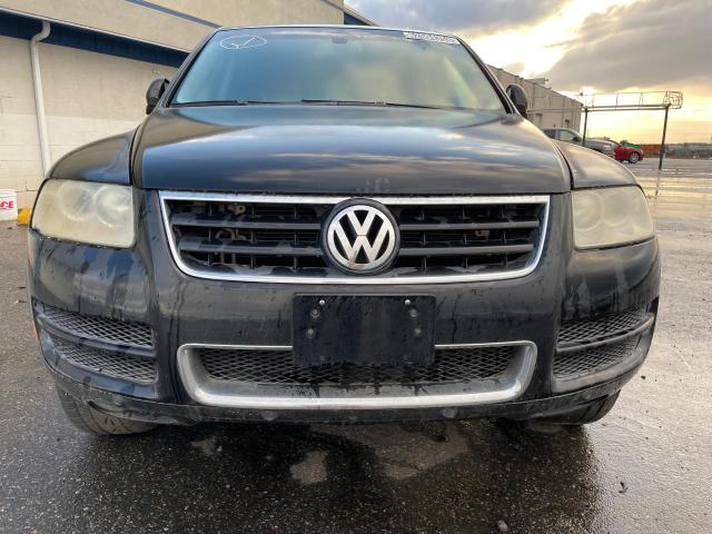 WVGCM77L44D076230 - 2004 VOLKSWAGEN TOUAREG 4.2 BLACK photo 5