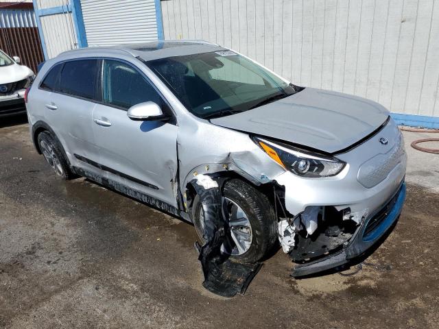 KNDCE3LG7L5081725 - 2020 KIA NIRO EX PREMIUM SILVER photo 4