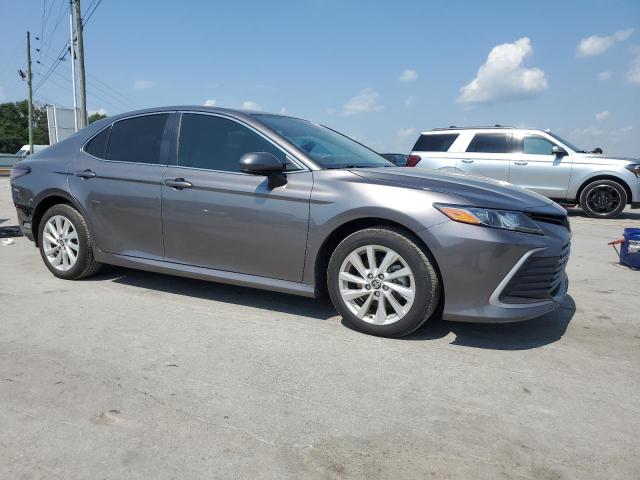 4T1C11AK0RU191744 - 2024 TOYOTA CAMRY LE SILVER photo 4