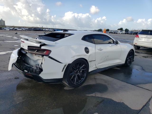 1G1FK1R68J0135965 - 2018 CHEVROLET CAMARO ZL1 WHITE photo 3