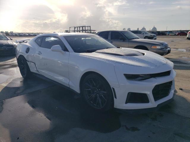 1G1FK1R68J0135965 - 2018 CHEVROLET CAMARO ZL1 WHITE photo 4