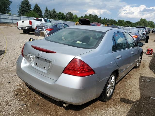 1HGCM56397A044746 - 2007 HONDA ACCORD SE SILVER photo 3