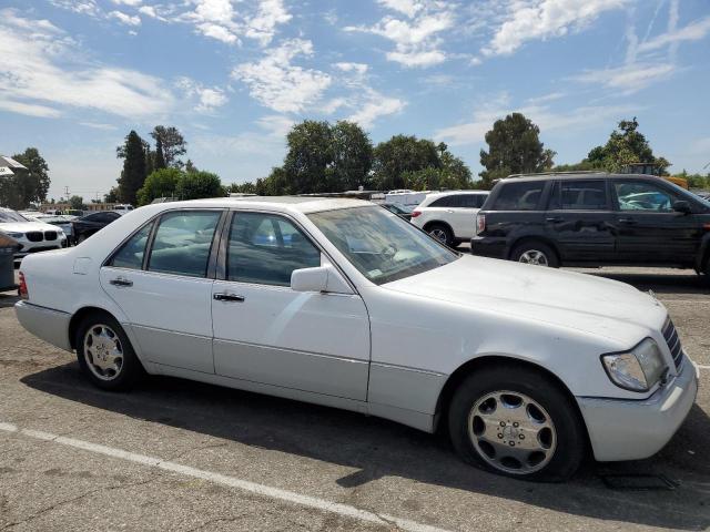 WDBGA32E7PA091423 - 1993 MERCEDES-BENZ 300 SE WHITE photo 4