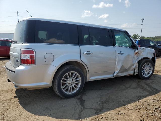 2FMHK6C84KBA31718 - 2019 FORD FLEX SEL SILVER photo 3