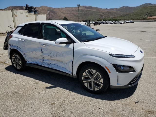 KM8K23AG7PU176459 - 2023 HYUNDAI KONA SE WHITE photo 4