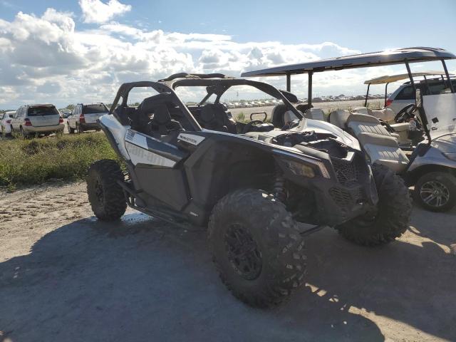 3JBVGAY44KK000144 - 2019 CAN-AM MAVERICK X TURBO WHITE photo 1