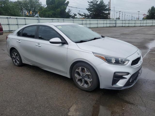 3KPF24AD4KE057048 - 2019 KIA FORTE FE 银色 照片 4