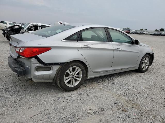 5NPEB4AC7DH694226 - 2013 HYUNDAI SONATA GLS SILVER photo 3