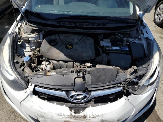 5NPDH4AE1GH673887 - 2016 HYUNDAI ELANTRA SE WHITE photo 11