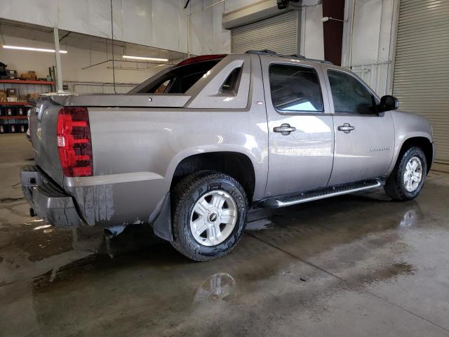 3GNTKFE32BG237141 - 2011 CHEVROLET AVALANCHE LT GRAY photo 3