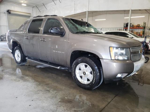 3GNTKFE32BG237141 - 2011 CHEVROLET AVALANCHE LT GRAY photo 4