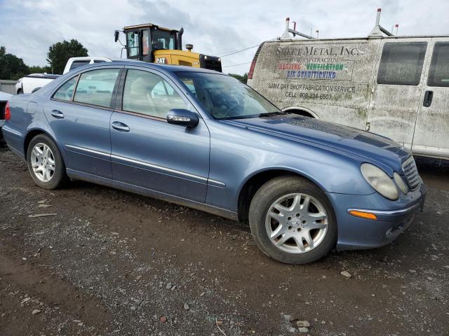 WDBUF82J04X160332 - 2004 MERCEDES-BENZ E 320 4MATIC BLUE photo 4