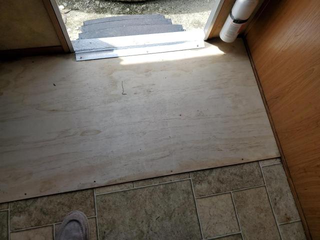 4YDT26R25A7200442 - 2010 KEYSTONE HORNET WHITE photo 9