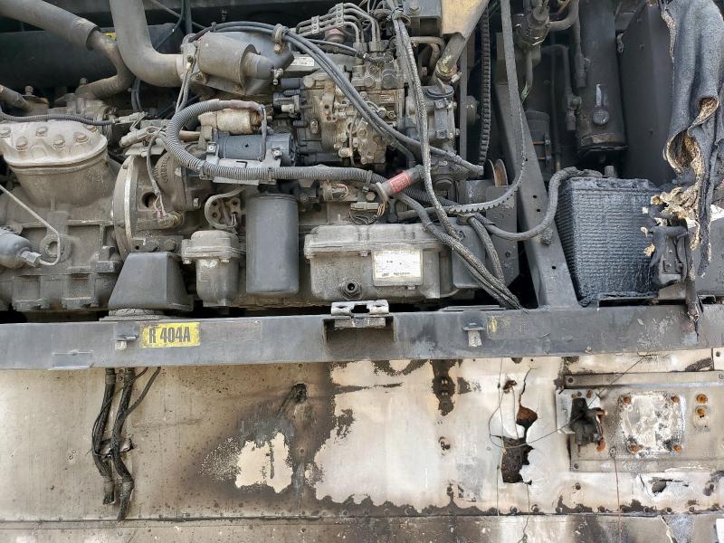 1UYVS25387U122916 - 2007 UTILITY VAN WHITE photo 7