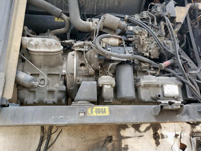 1UYVS25387U122916 - 2007 UTILITY VAN WHITE photo 8