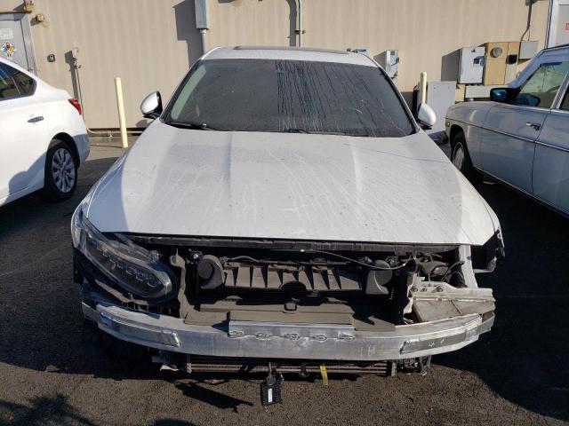 1HGCV2F98KA035349 - 2019 HONDA ACCORD TOURING WHITE photo 5