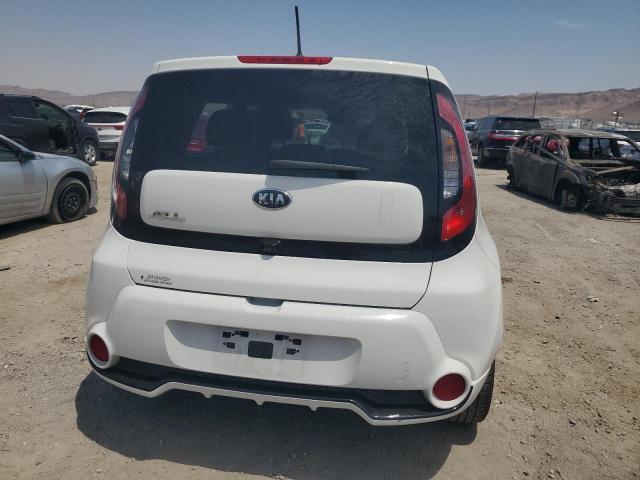 KNDJP3A57G7402594 - 2016 KIA SOUL + WHITE photo 6