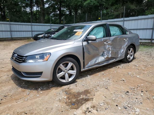 2013 VOLKSWAGEN PASSAT SE, null