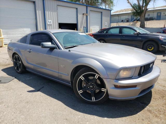 1ZVFT82H265179136 - 2006 FORD MUSTANG GT GRAY photo 4