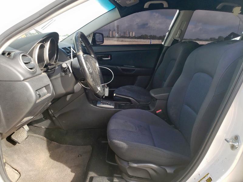 JM1BK143461479460 - 2006 MAZDA 3 HATCHBACK Weiß Foto 7