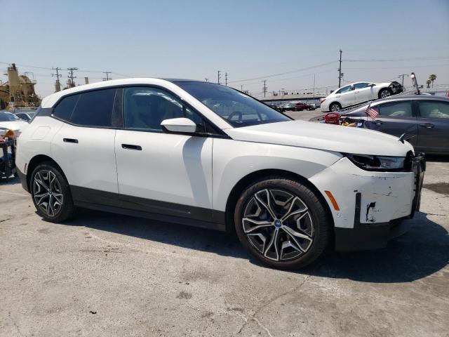 WB523CF08SCS12540 - 2025 BMW IX XDRIVE50 WHITE photo 4