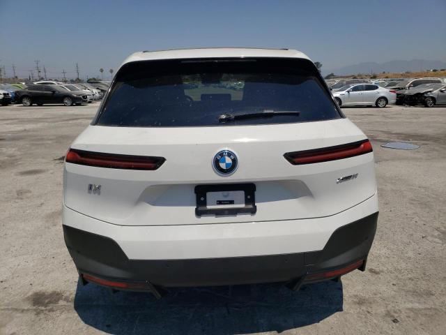WB523CF08SCS12540 - 2025 BMW IX XDRIVE50 WHITE photo 6