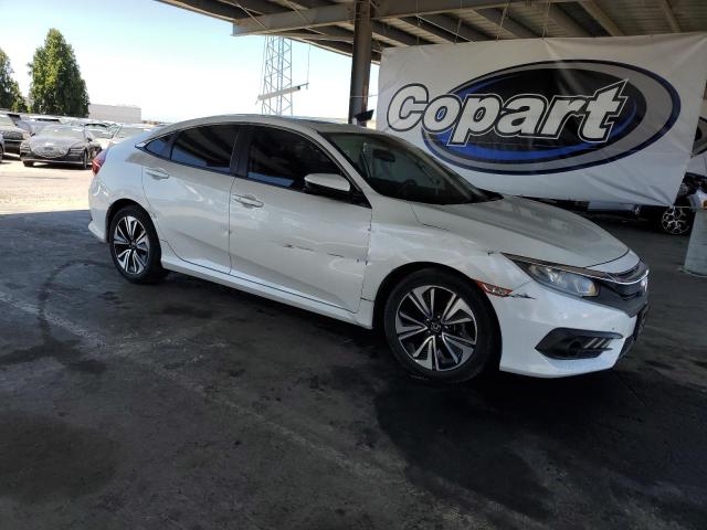 19XFC1F88GE216832 - 2016 HONDA CIVIC EX WHITE photo 4