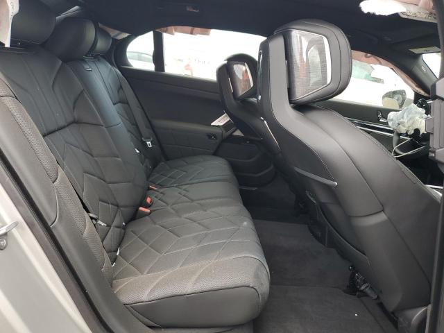 WBY43EJ09RCR44541 - 2024 BMW I7 EDRIVE50 银色 照片 10