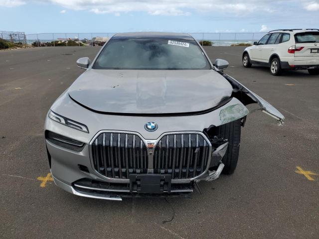 WBY43EJ09RCR44541 - 2024 BMW I7 EDRIVE50 银色 照片 5