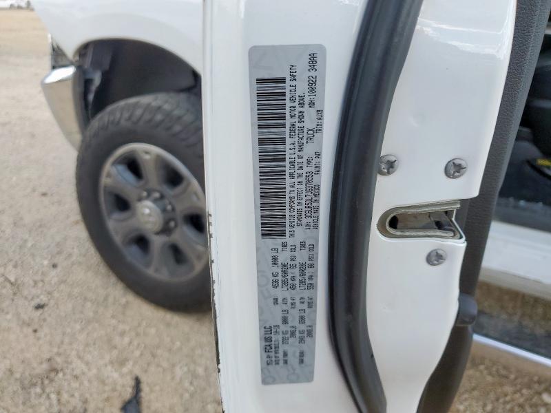 3C6UR5DL7JG370553 - 2018 RAM 2500 SLT WHITE photo 12