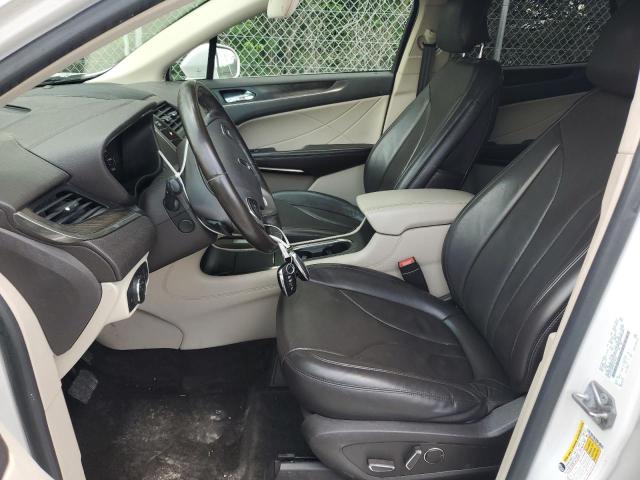 5LMCJ3D97HUL34141 - 2017 LINCOLN MKC RESERVE WHITE photo 7