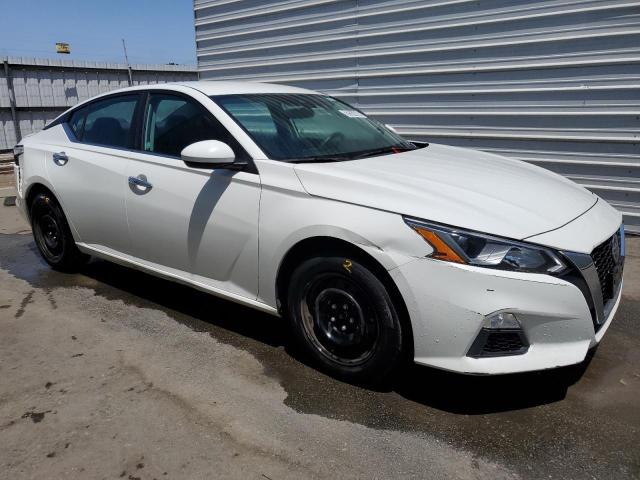 1N4BL4BV3MN374567 - 2021 NISSAN ALTIMA S WHITE photo 4