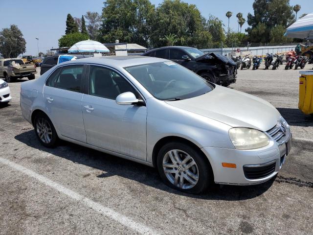 3VWEG71K07M138992 - 2007 VOLKSWAGEN JETTA WOLFSBURG 银色 照片 4