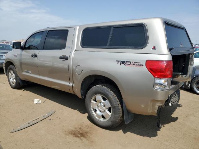 5TFDV54157X031359 - 2007 TOYOTA TUNDRA CREWMAX SR5 TAN photo 2