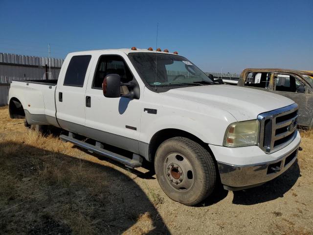 1FTWW32P35EB30062 - 2005 FORD F350 SUPER DUTY WHITE photo 4