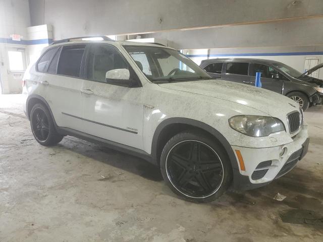 5UXZV4C5XBL401241 - 2011 BMW X5 XDRIVE35I WHITE photo 4