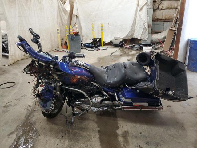 1HD1FCW163Y621512 - 2003 HARLEY-DAVIDSON FLHTCUI 蓝色 照片 3