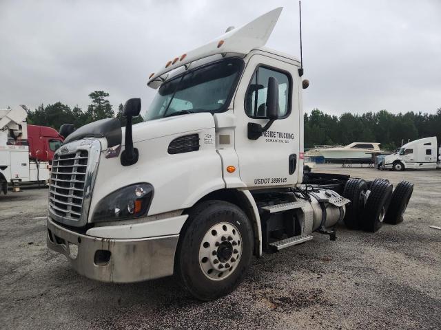 1FUJGBDV4GLGS0419 - 2016 FREIGHTLINER CASCADIA 1 Ақ фото 2