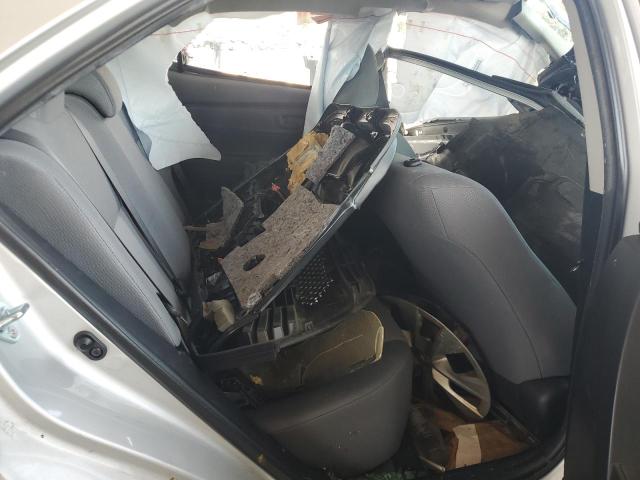 2T1BURHE5HC838771 - 2017 TOYOTA COROLLA L Сріблястий фото 10