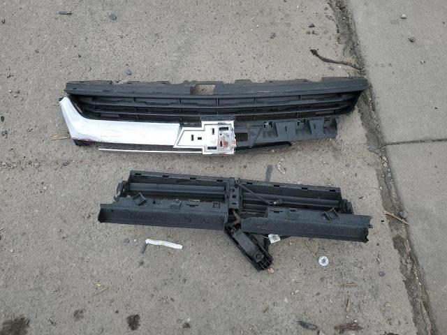 1GCGTCEN2J1295867 - 2018 CHEVROLET COLORADO LT RED photo 12